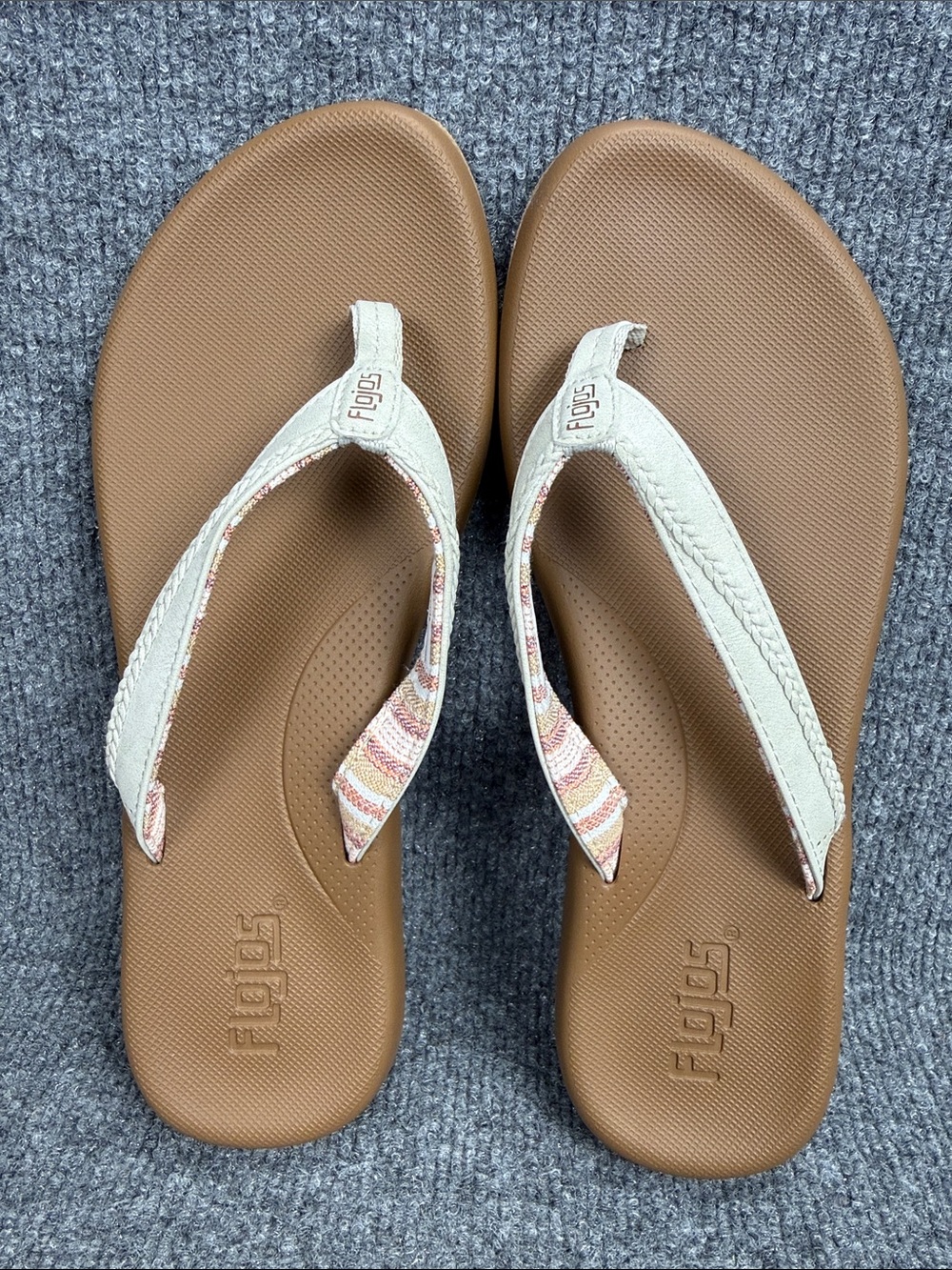 Flojos Women's Flip Flops - Tan Footbed with Cream Faux Leather Straps 10 NWOT